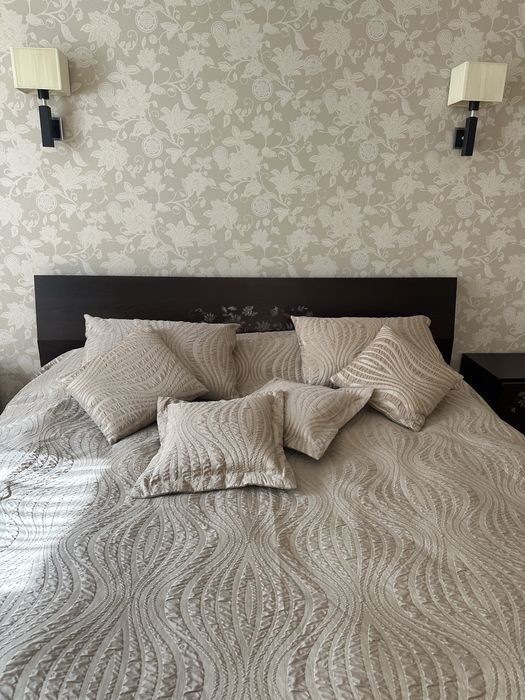 Продается спальный гарнитур