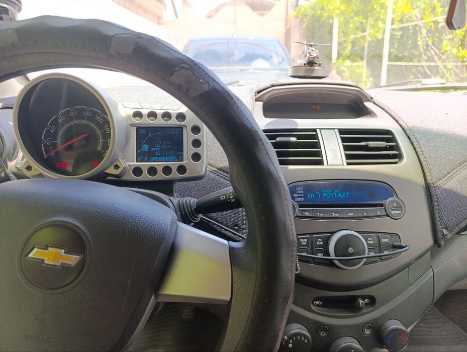 Chevrolet Spark 2015 год