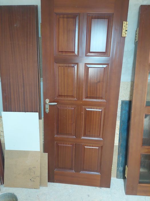 Продаётся межкомнатные двери хорошего качества