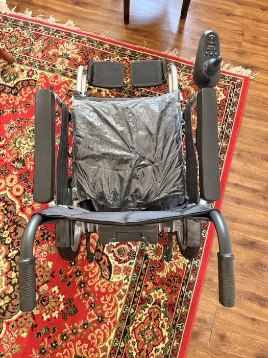 Электроколяска почти новая