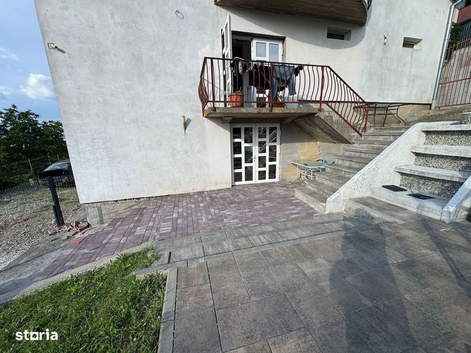 Apartament 90 mp, 3 camere, la casa cu curte, Zona Belvedere
