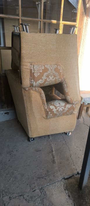 Диван б/у бесплатно