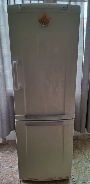 Хладилник с фризер ELECTROLUX
