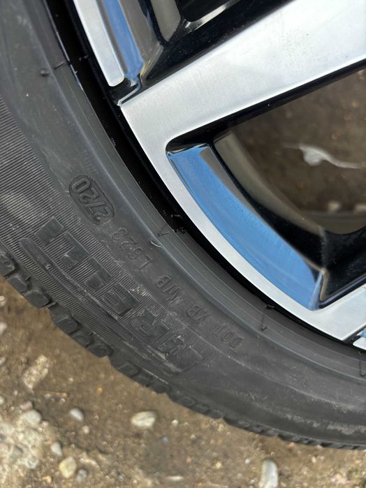 Set 4 anvelope Pirelli Winter Sottozero 3 235 45 R18 ci389