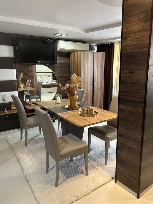 Дава се под наем Тристаен апартамент в Шумен, м-т Сакарка - 110 кв.м за 663 € - Снимка #1