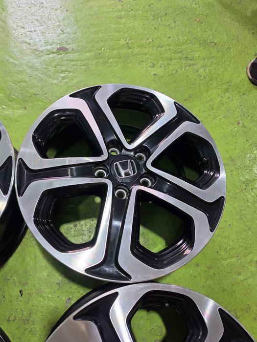 17 5x114.3 Honda лети джанти 5х114.3 хонда