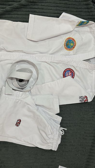 Продам кимоно новое