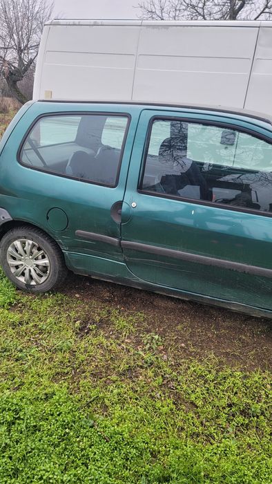 Рено туинго, на части