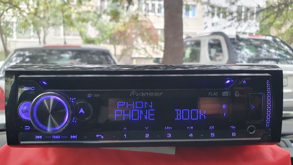 Авторадио Pioneer DEH-S720DAB
