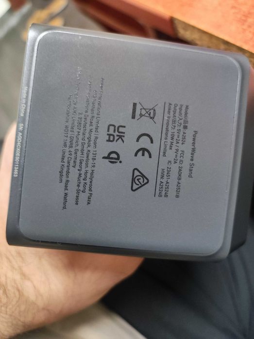 Anker 313 A2524 Wireless Power Bank безжично зарядно за телефон NEW стенд стоящо зарядно