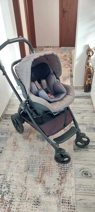 Бебешка количка peg perego