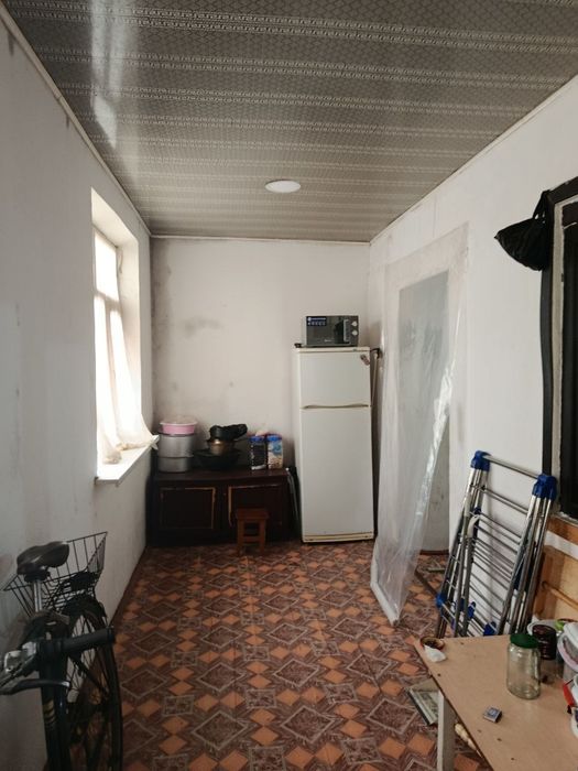 Уй сотилади Охангарон шахарда