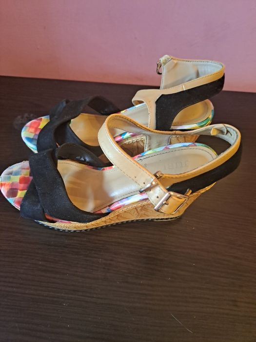 Продам летние босоножки