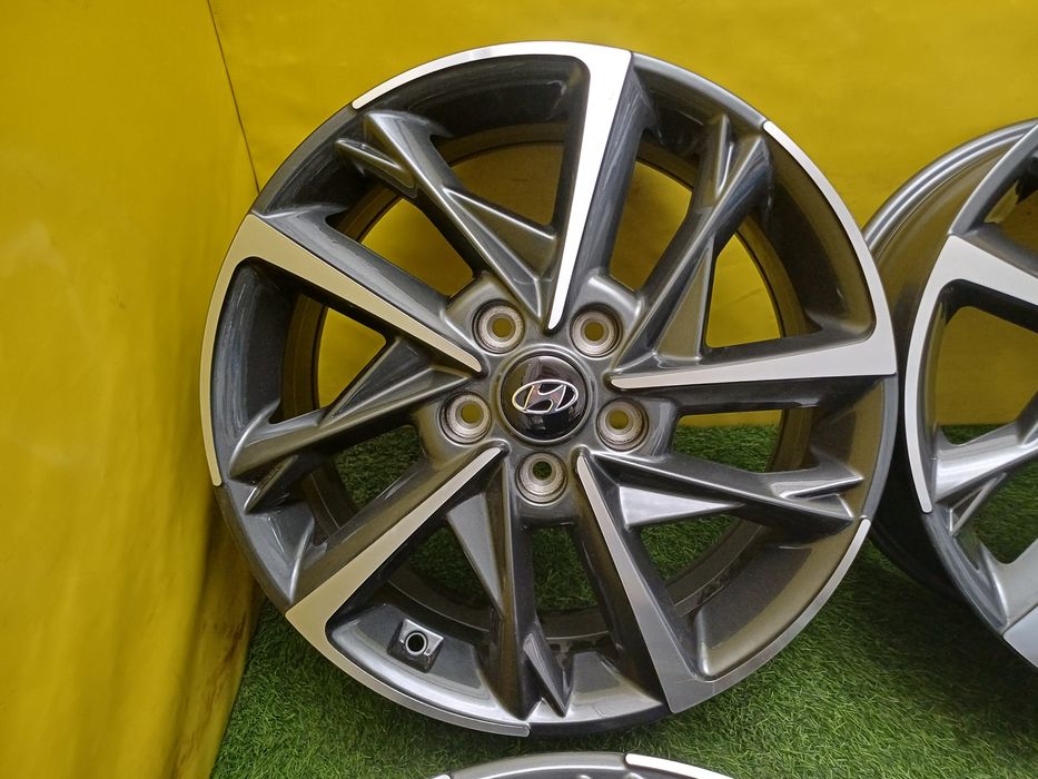 Диски R17 5x114.3 на Hyundai и другие.