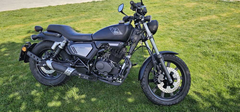 Motocicleta KEEWAY K-LIGHT 125