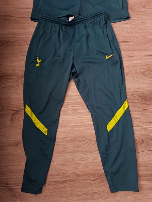 Спортен екип Nike