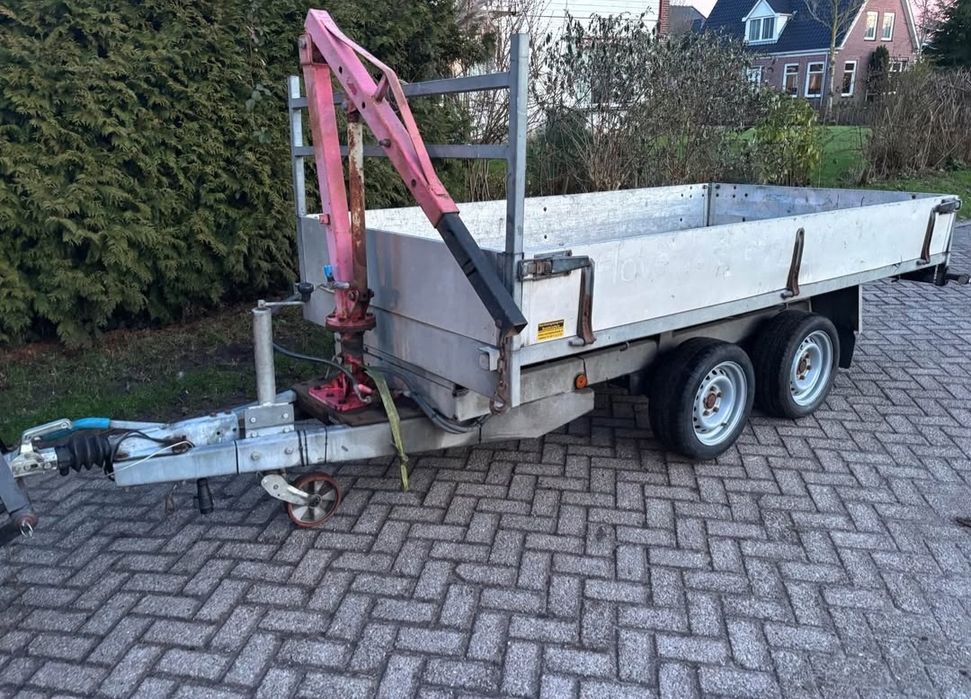 Remorcă basculabilă  electric