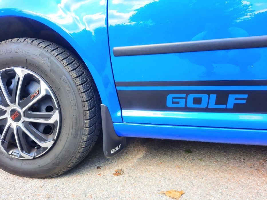 Продавам ФОЛКСВАГЕН Голф 1,6 С АГУ