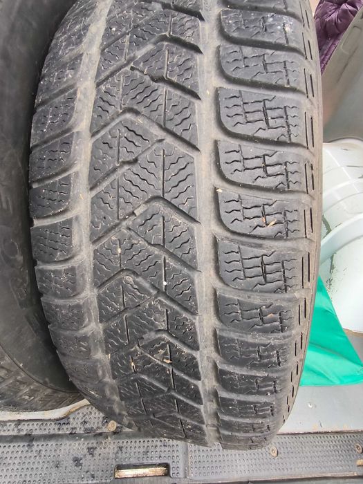 Автомобилни гуми 215/65/16" зимни