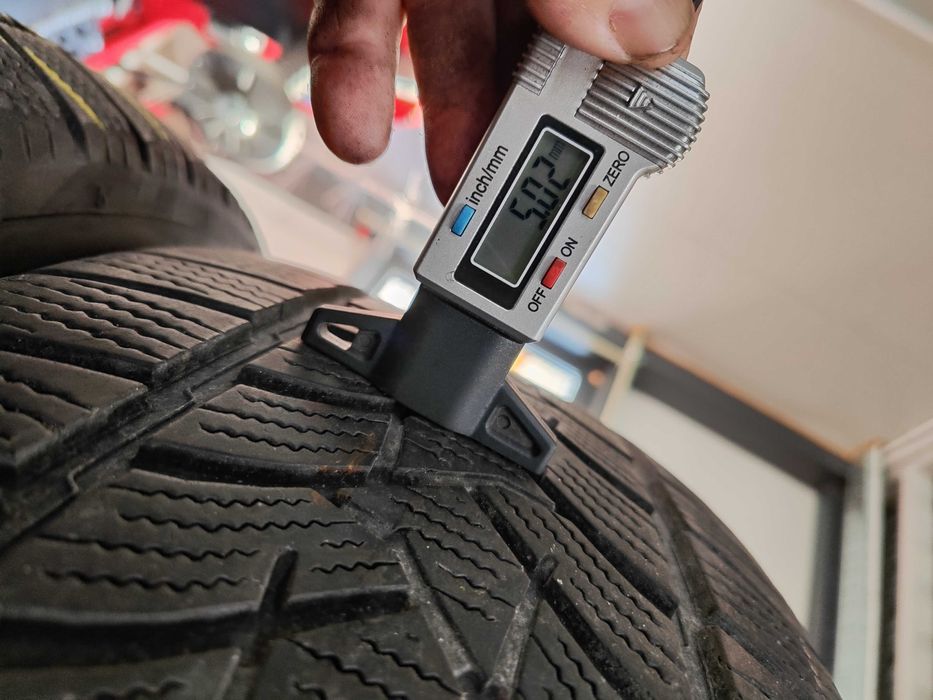 4бр.зимни гуми 235/55/19 Dunlop