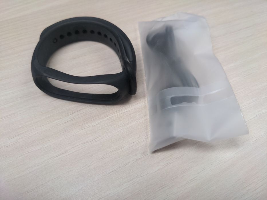 Xiaomi Mi Band 7 - Каишка и кабел за зареждане