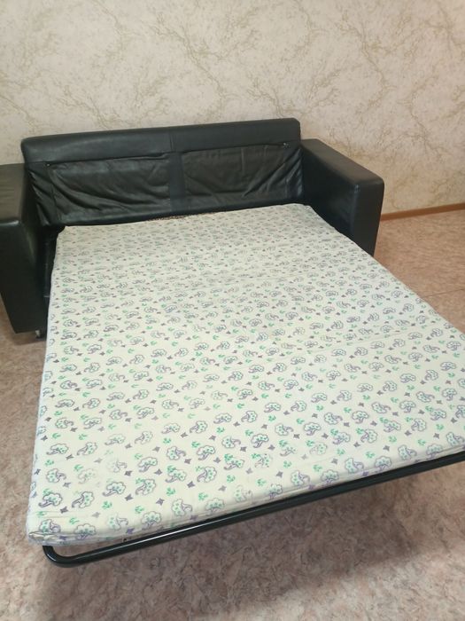 Продам диван кровать кожа
