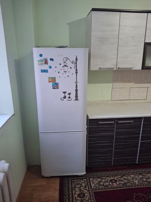 Холодильник, морозильная камера