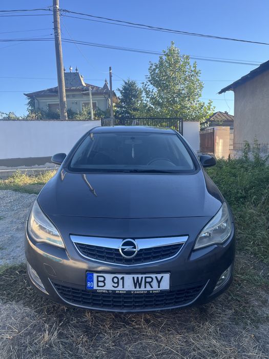 Opel Astra J Hatchback 2010 Euro 5