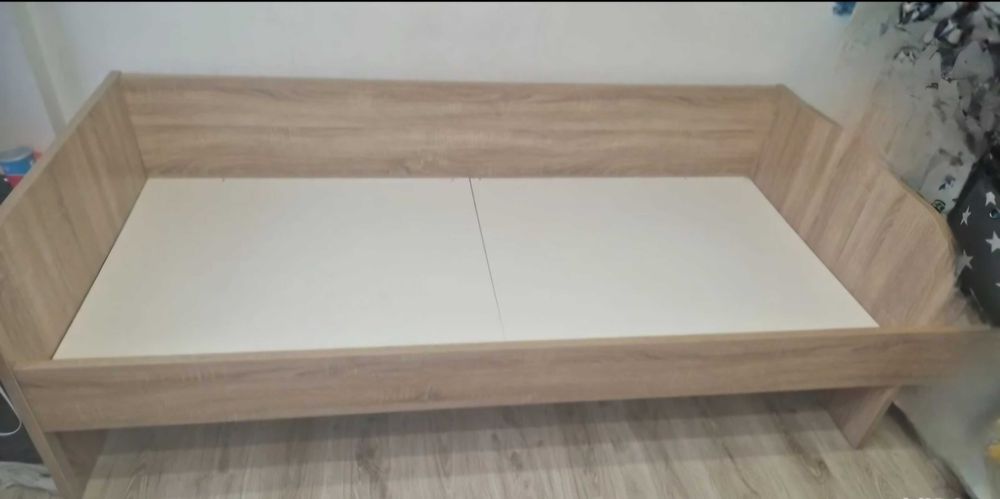 Pat de o persoana cu tot cu saltea