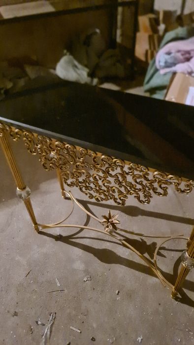 Столик мраморный