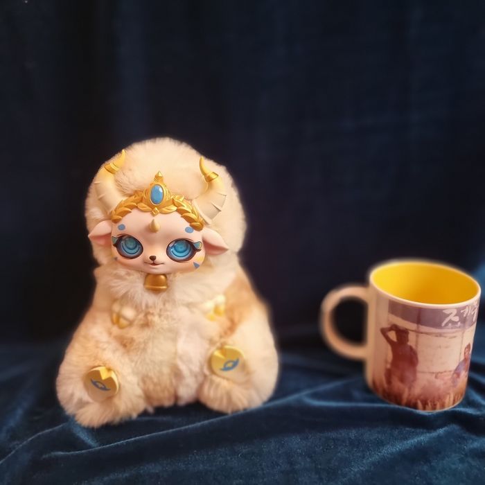 Игрушки сувенирные японский анимэ родня лабубу:)