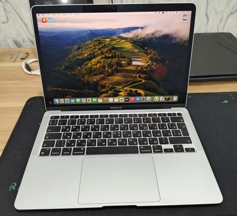 MacBook m1 256gg ram 8