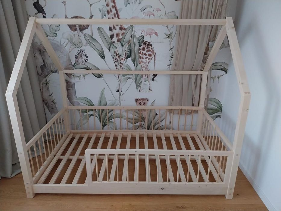 Pat Montessori copii din lemn masiv – la comandă | Livrare în toată ța