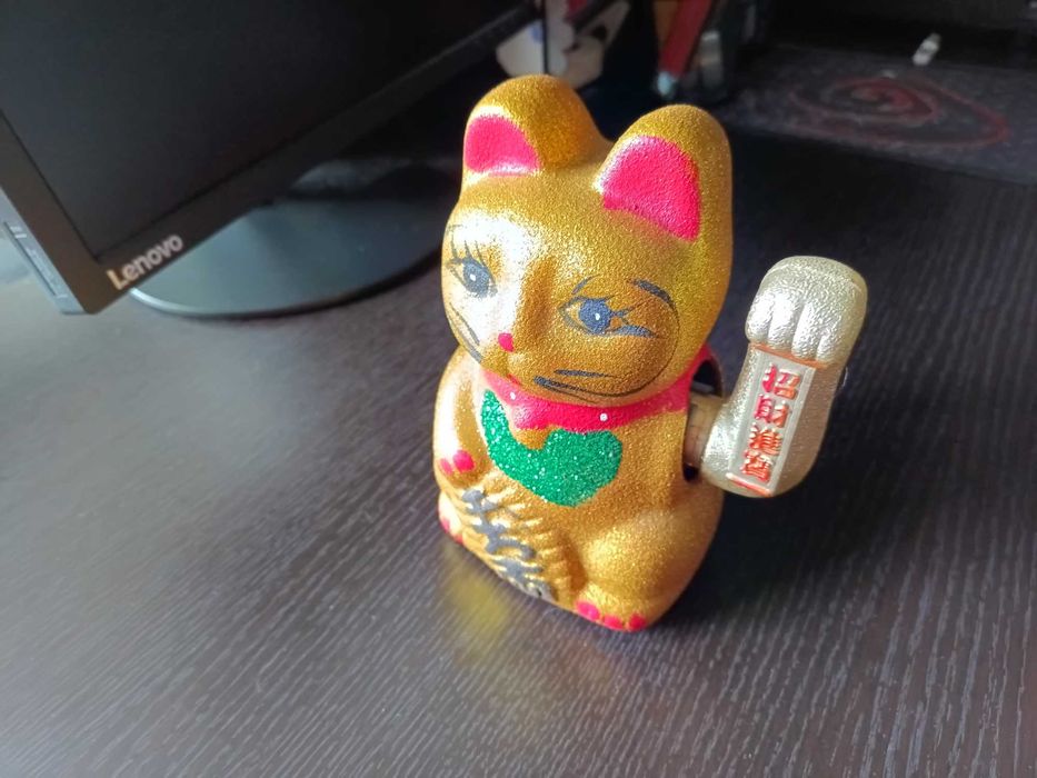 Pisica norocoasa ceramica Maneki Neko aurie