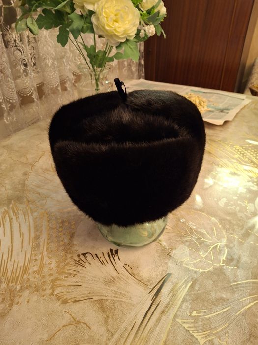 Шапка норковая форма кепки