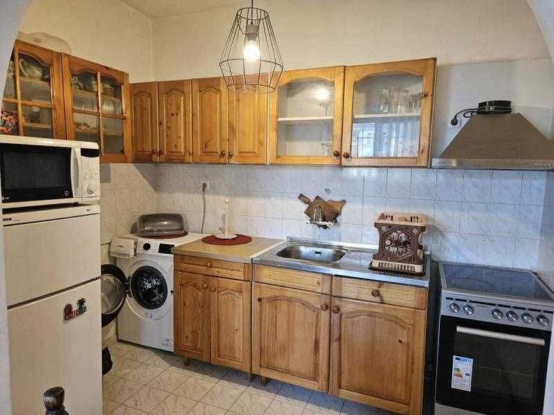 Дава се под наем Двустаен апартамент в Бургас, Славейков - 52 кв.м за 408 € - Снимка #1