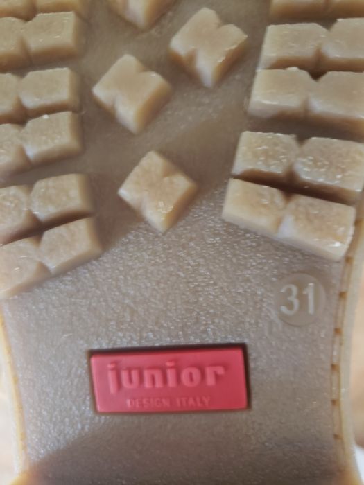 Зимни боти с връзки