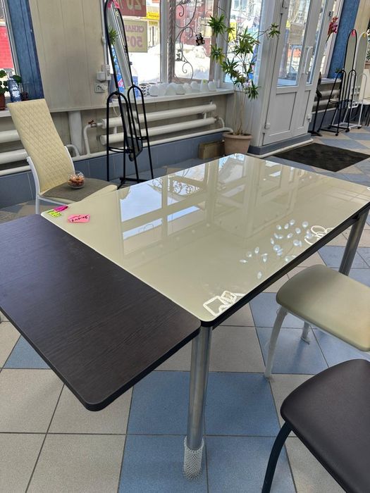 Обеденный раздвижной стол