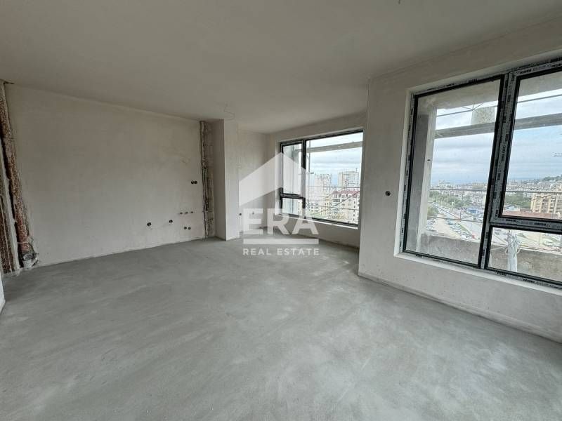 Продава се Тристаен апартамент в Варна, Възраждане 1 - 88 кв.м за 1043 €/кв.м - Снимка #3