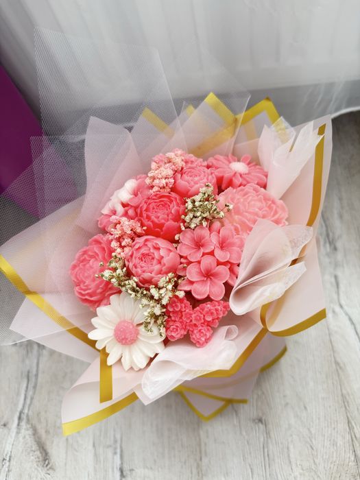 Buchet de flori din lumanari parfumate