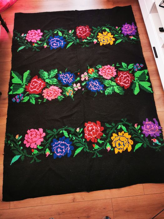 Вълнена тъкана черга, килим