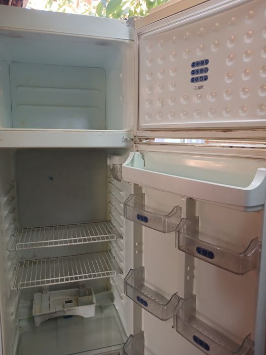 Frigider whirlpool in stare functionara