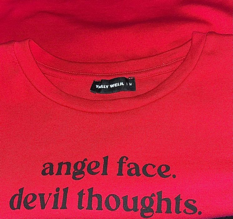 Женский красный лонгслив