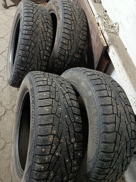 Продам зимнюю резину
