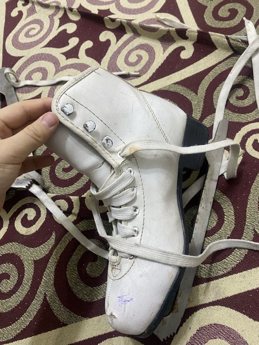 коньки,37,б/у,среднем состояние