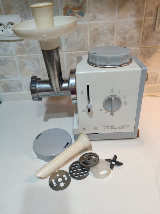 Легендарный кухонный комбайн "Мрия".