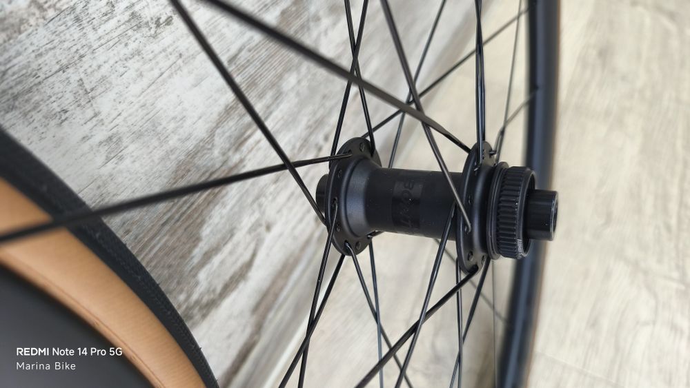 Карбонови шосейни капли Bontrager Aeolus Elite 35 Carbon Tubeless | HG