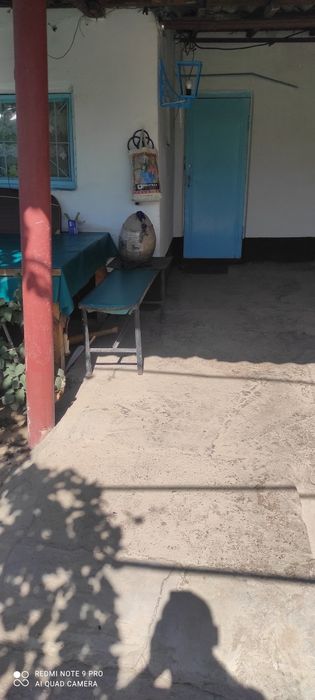 Продается дом в г Ахангаран 6 соток  все коммуникации, не дорого.