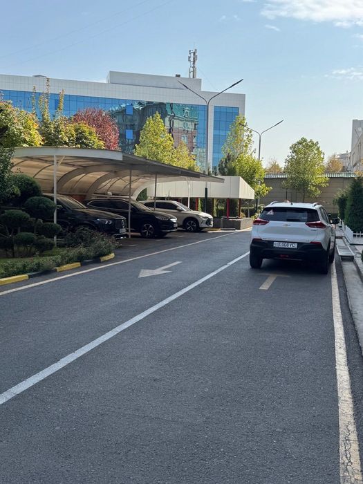 Продается 3х-комнатная квартира в центре, м.Ойбек, Гостиница Россия