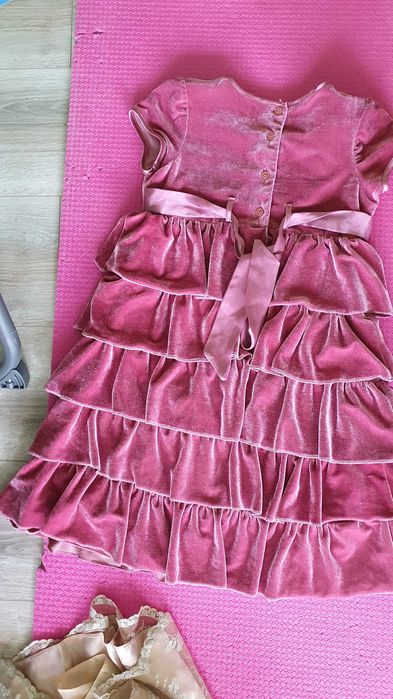 Продавам детска червена рокля за 7-8 год момиче - нова Little Gem